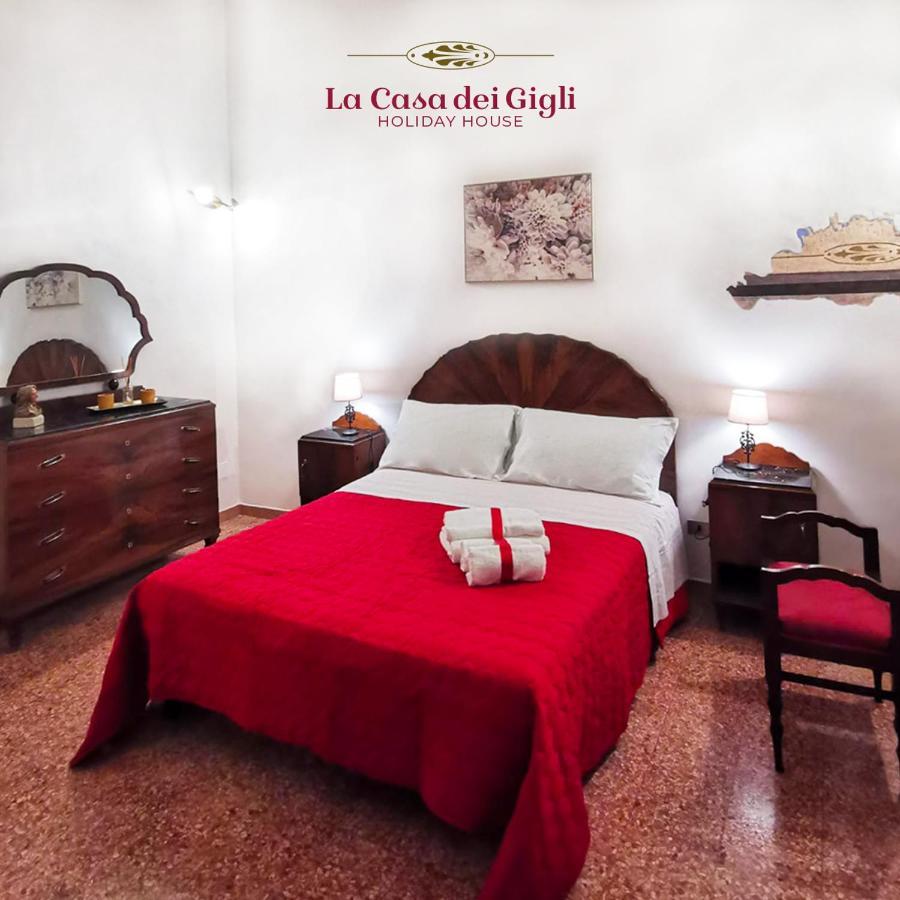 La Casa Dei Gigli Villa Lecce Bagian luar foto