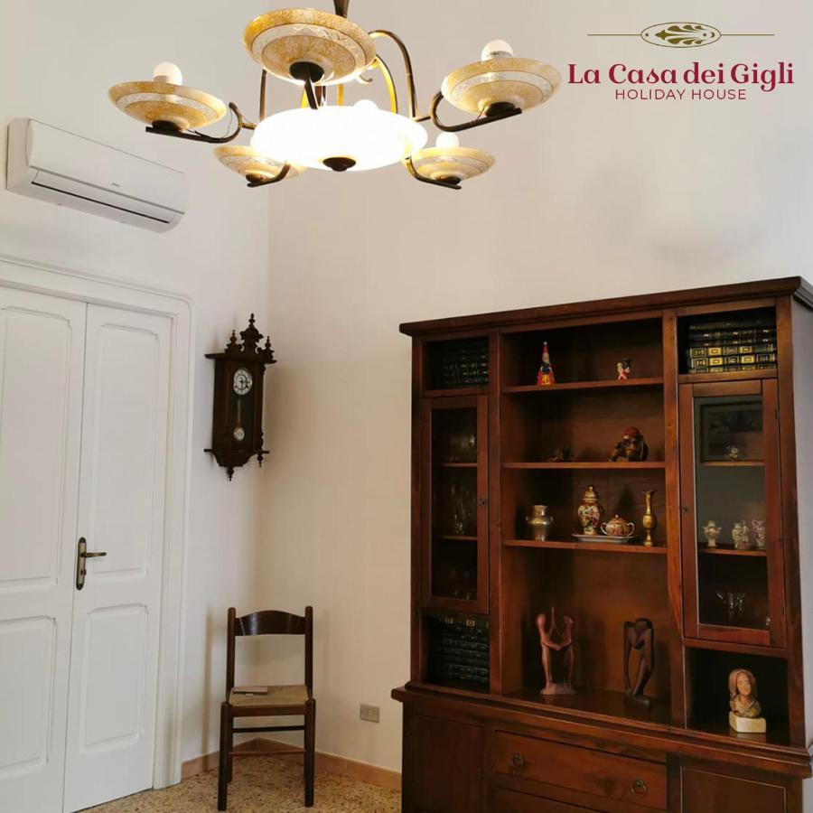 La Casa Dei Gigli Villa Lecce Bagian luar foto