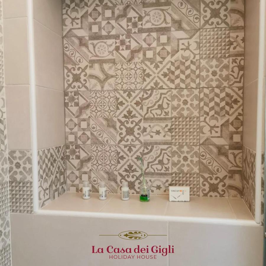 La Casa Dei Gigli Villa Lecce Bagian luar foto